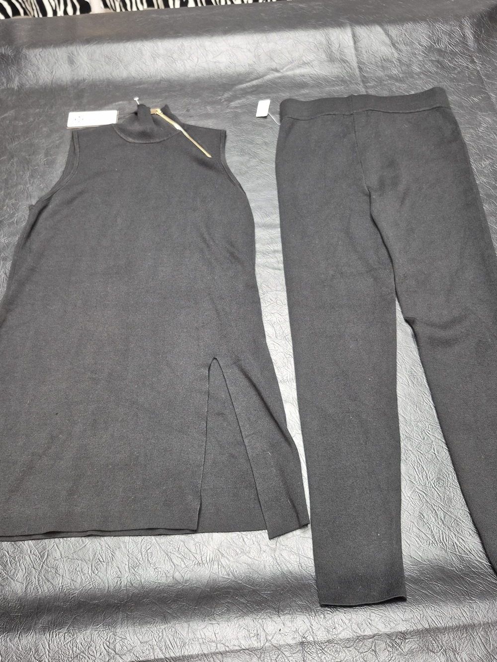 Cable & Gauge Black Knit Tunic and Legging Set